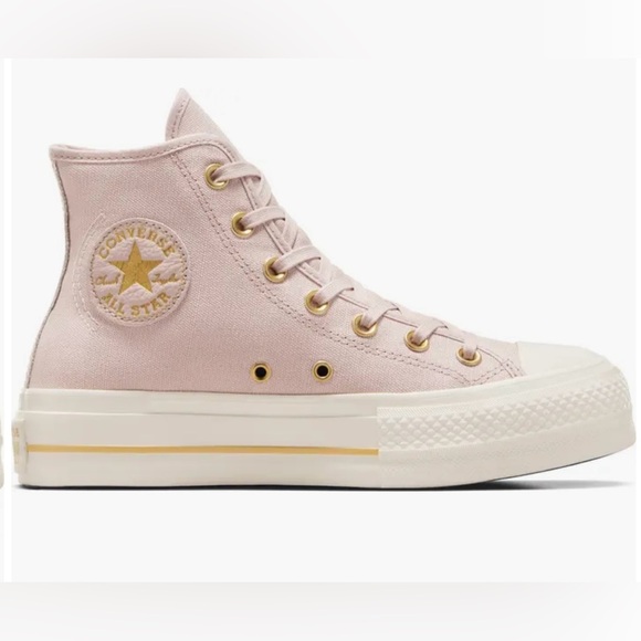 Converse Chuck Taylor All StarLift HighTop Platform Sneaker authentic/brand new - Picture 1 of 11
